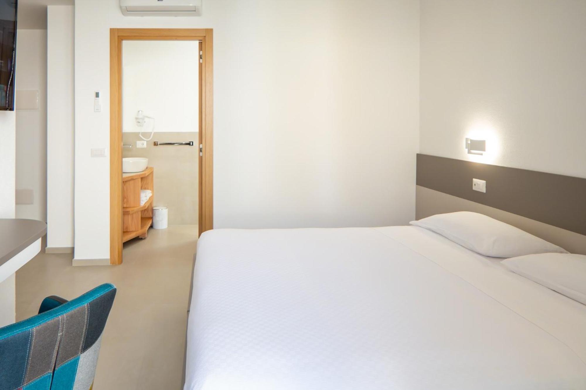 Nuova -Luxury Rooms & Apartment- Olbia Zewnętrze zdjęcie